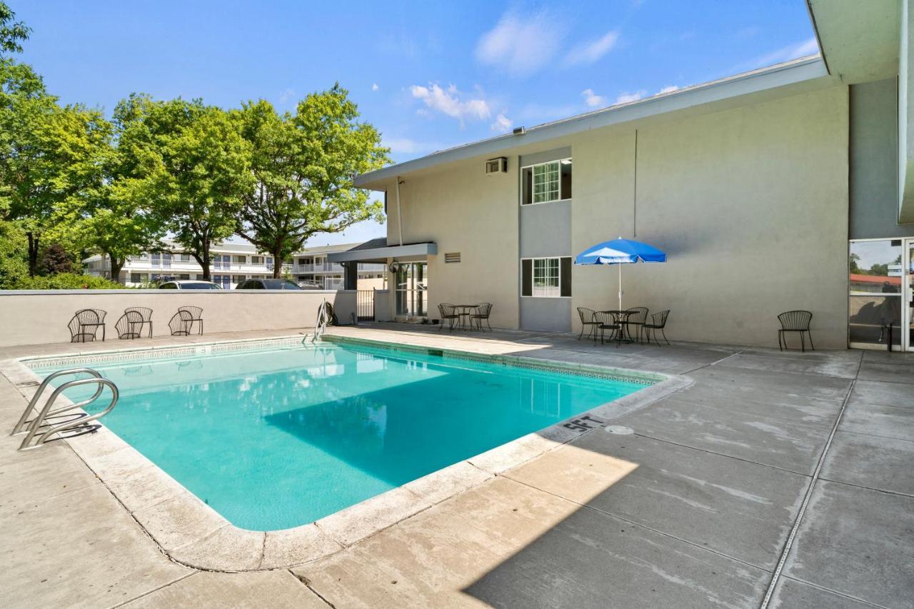 Travelers Inn Medford I-5 Eksteriør bilde
